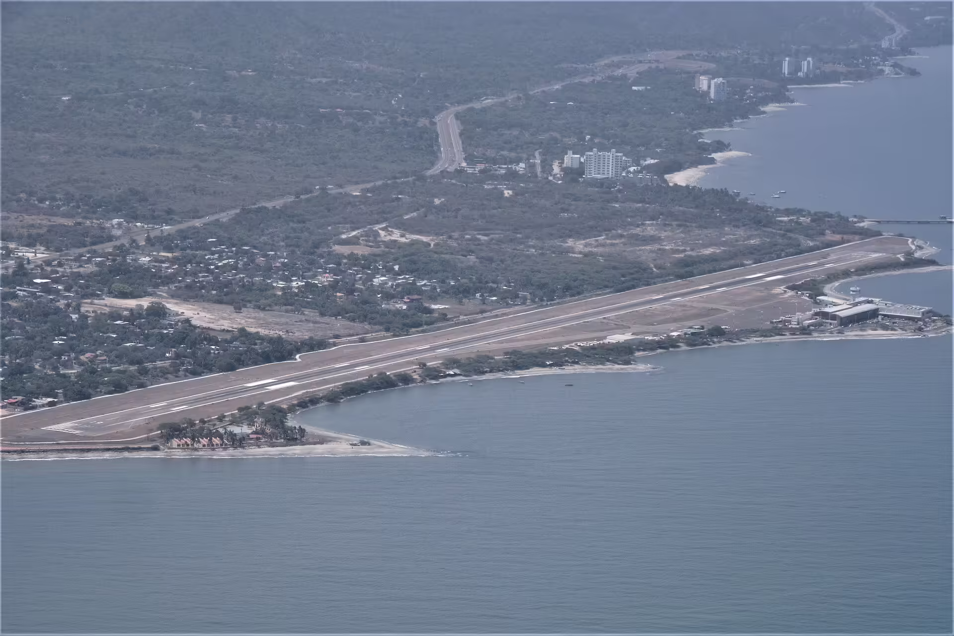 Simón Bolívar International Airport (SMR)