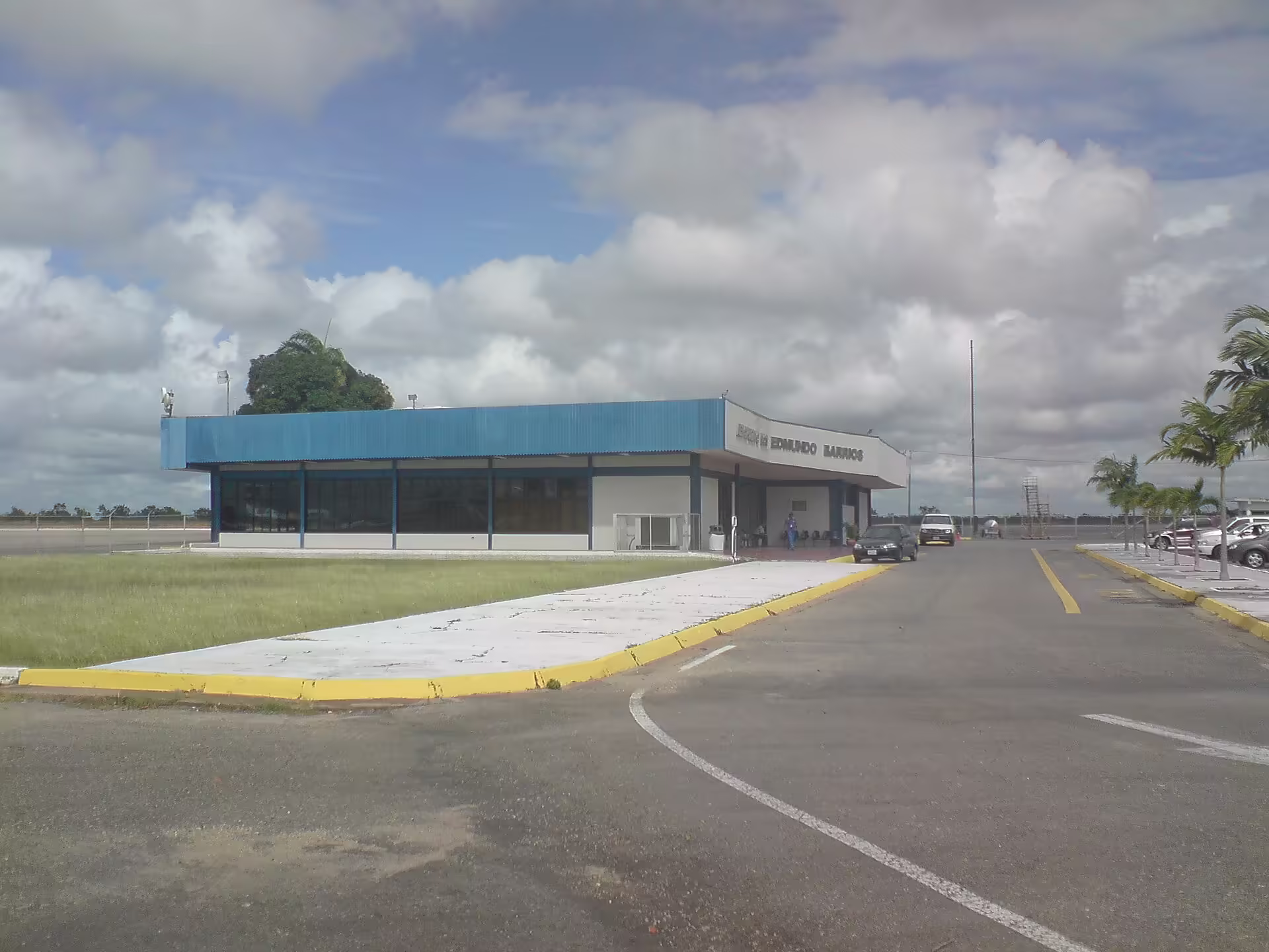 San Tomé Airport (SOM)