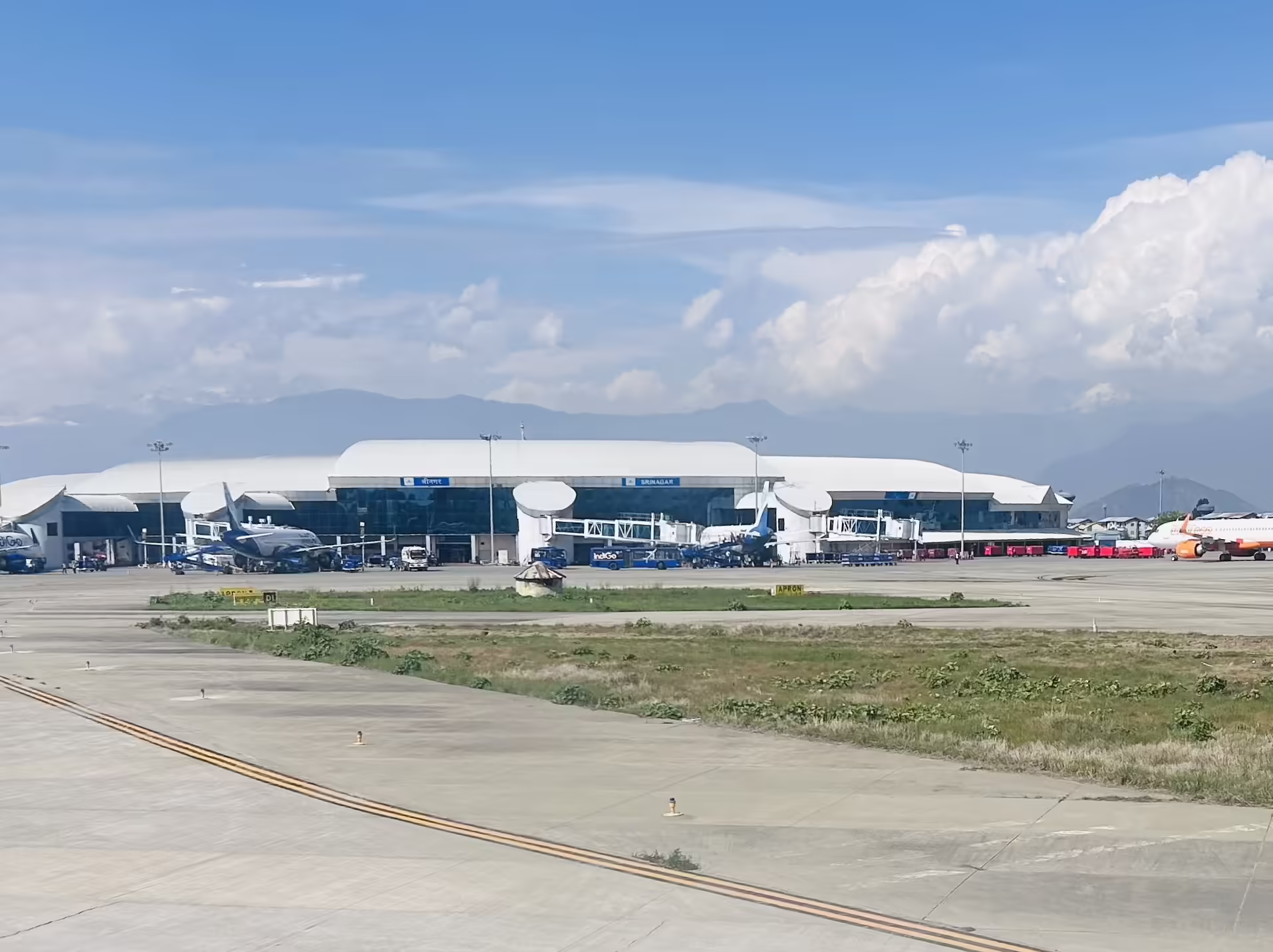 Sheikh ul Alam International Airport (SXR)