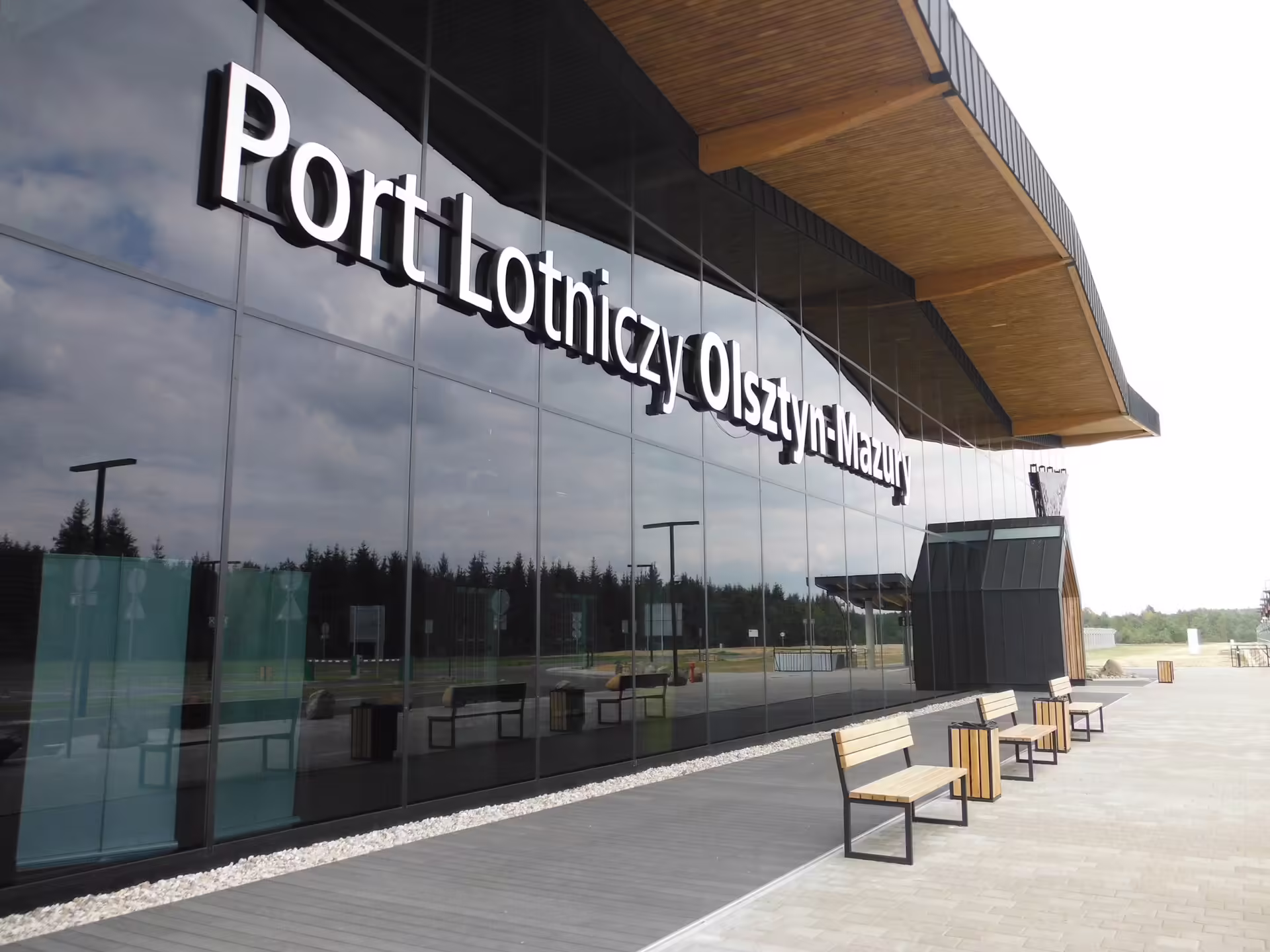 Olsztyn-Mazury Airport (SZY)