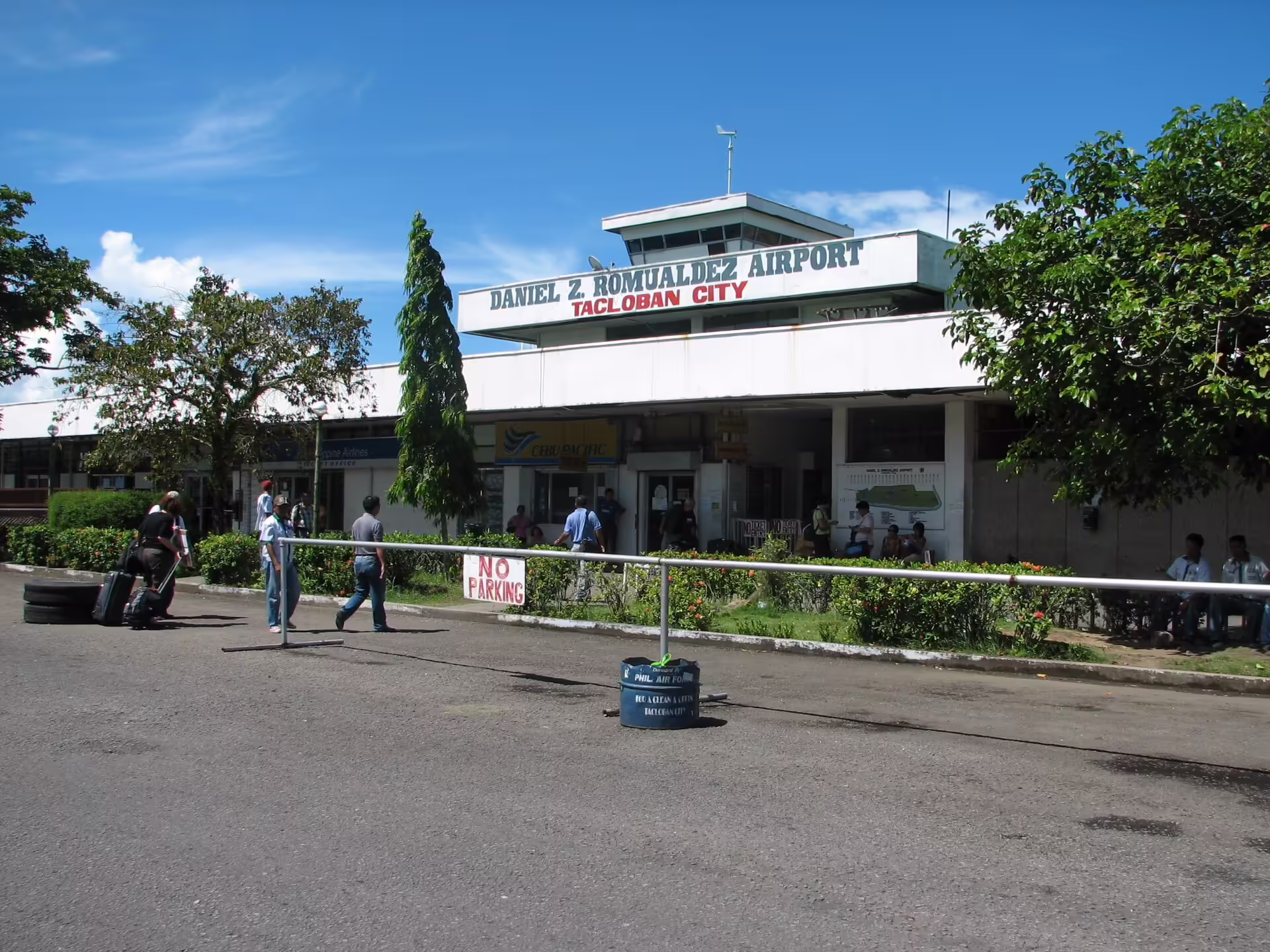 Daniel Z. Romualdez Airport (TAC)