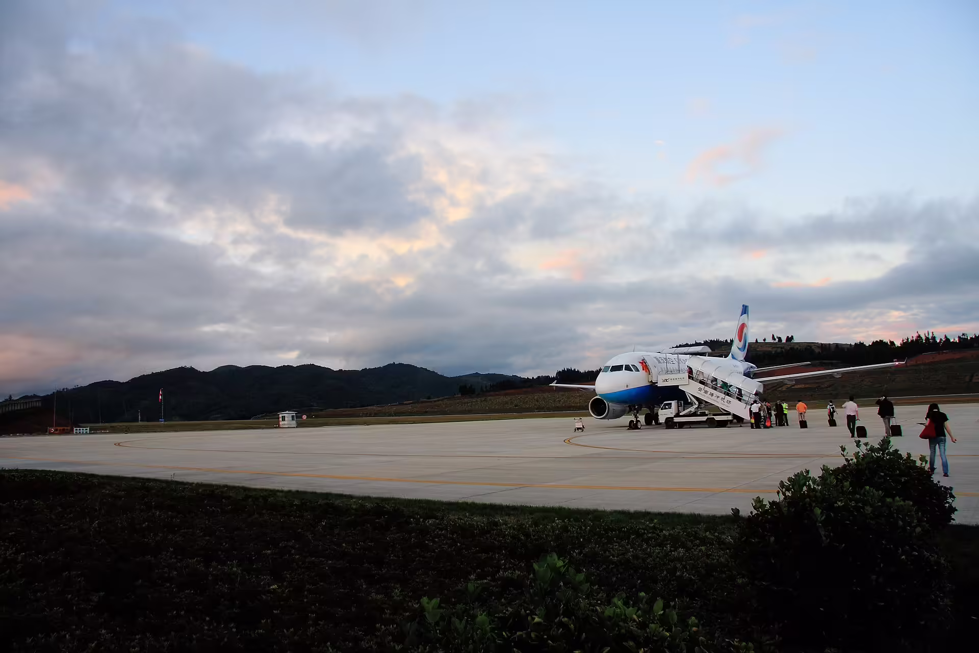 Tengchong Tuofeng Airport (TCZ)