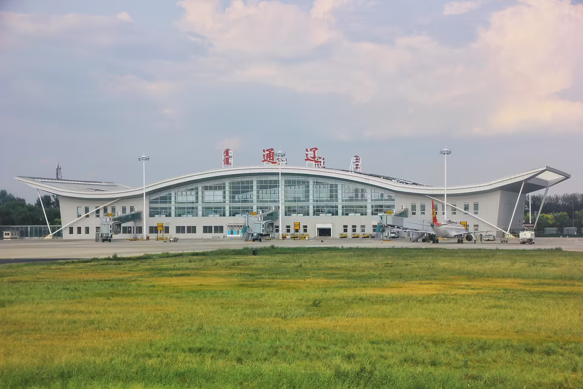 Tongliao Airport (TGO)