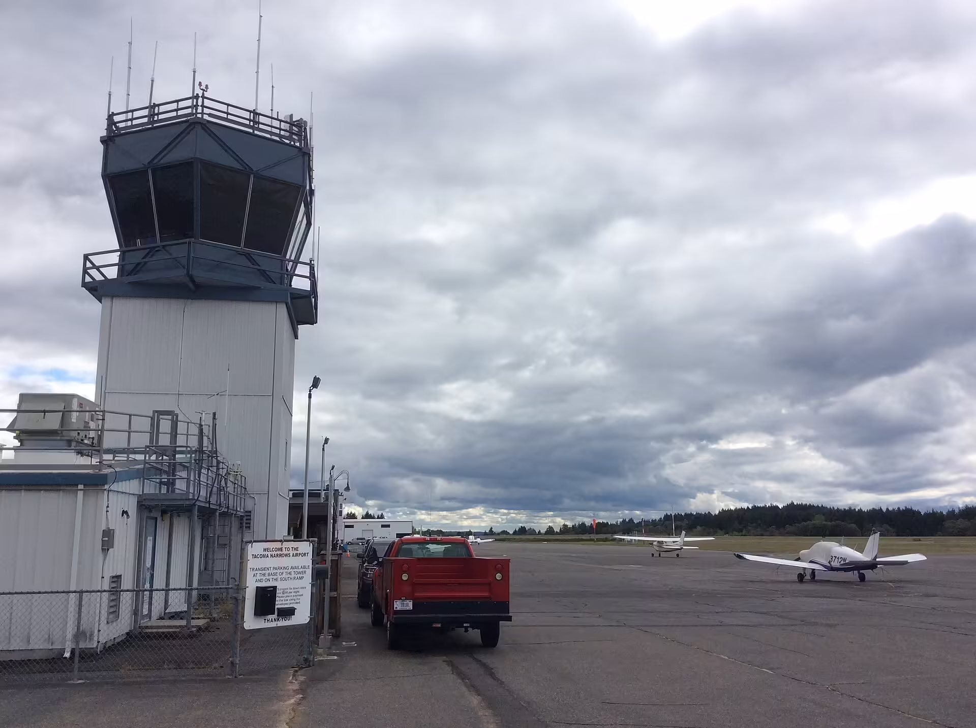 Tacoma Narrows Airport (TIW)