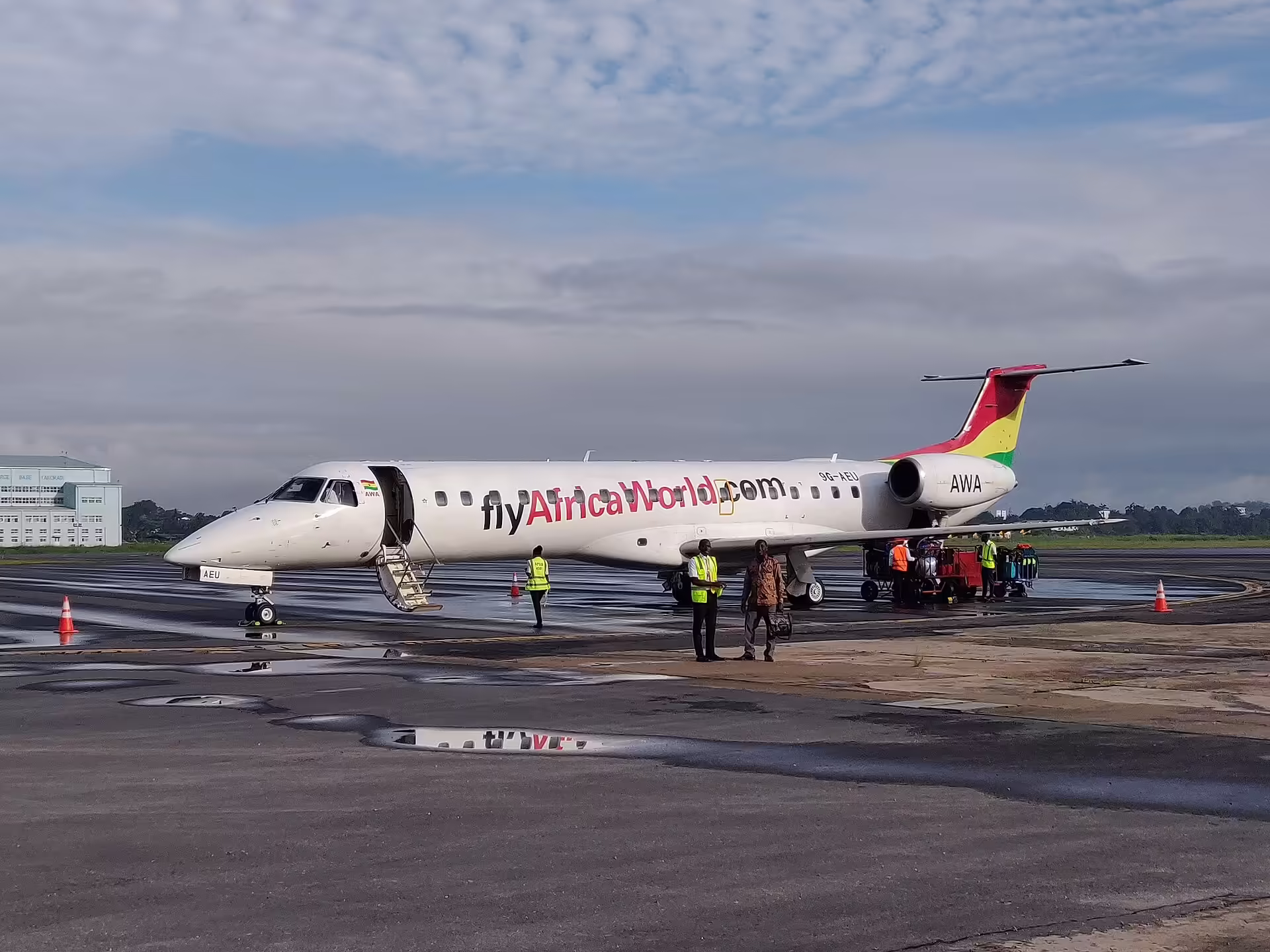 Takoradi Airport (TKD)