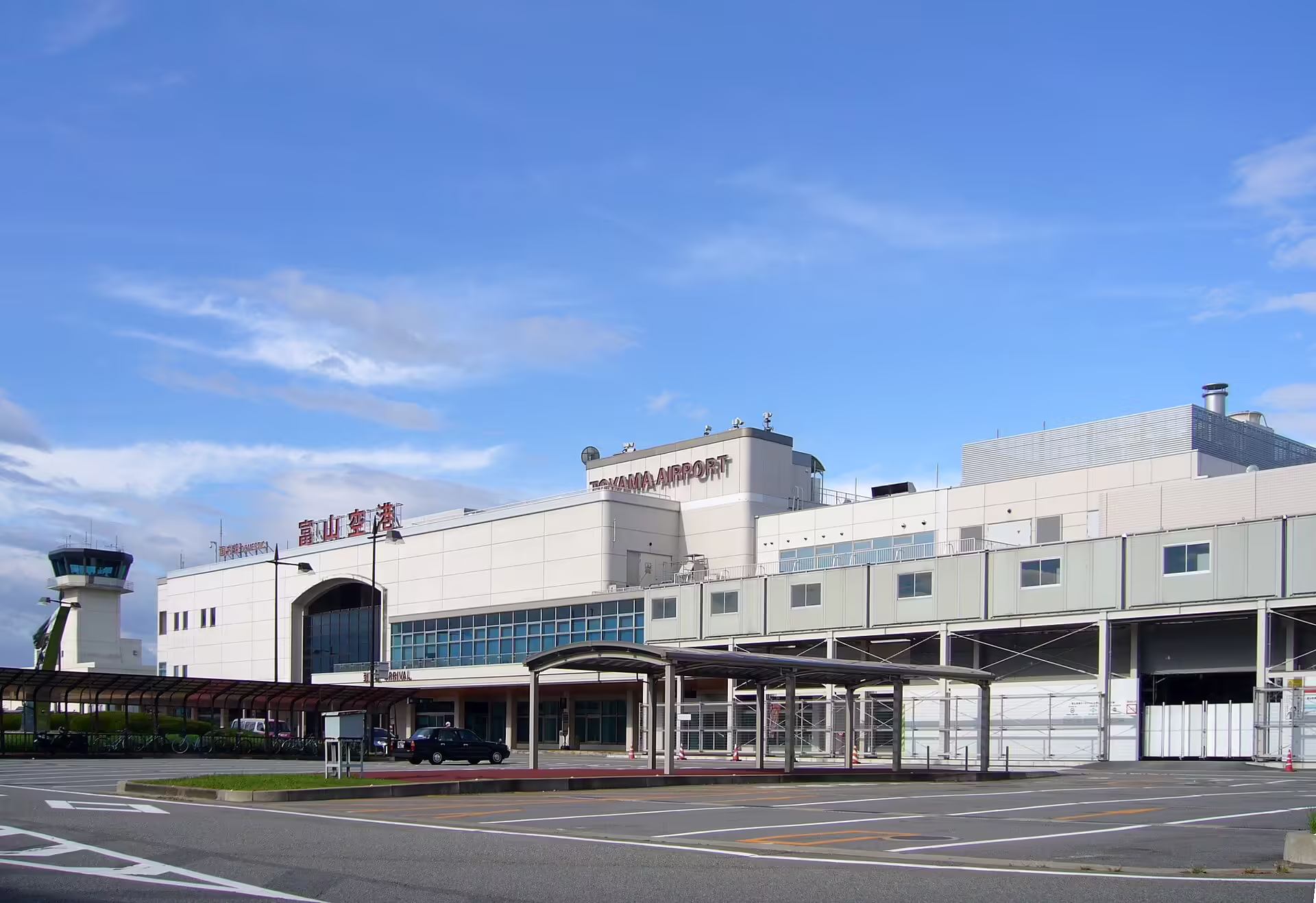 Toyama Kitokito Airport (TOY)
