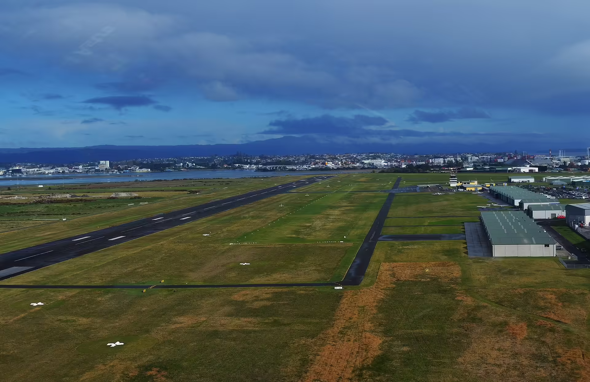 Tauranga Airport (TRG)