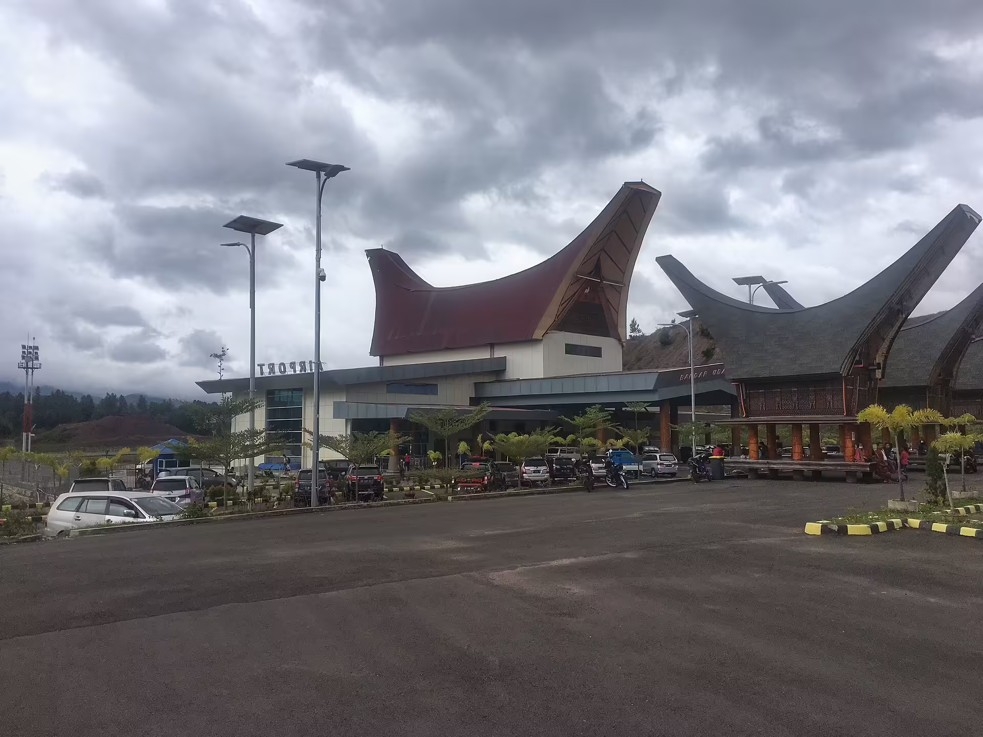 Toraja Airport (TRT)