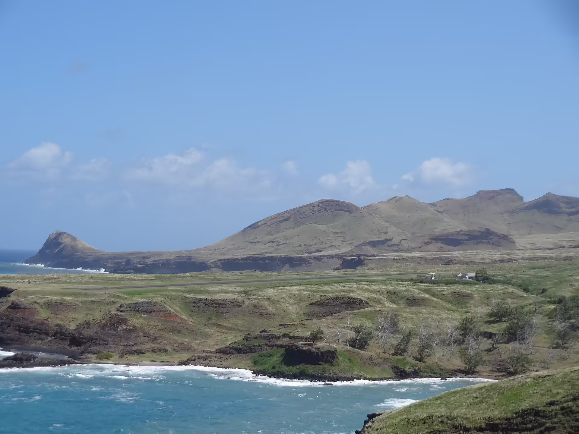 Ua Huka Airport (UAH)