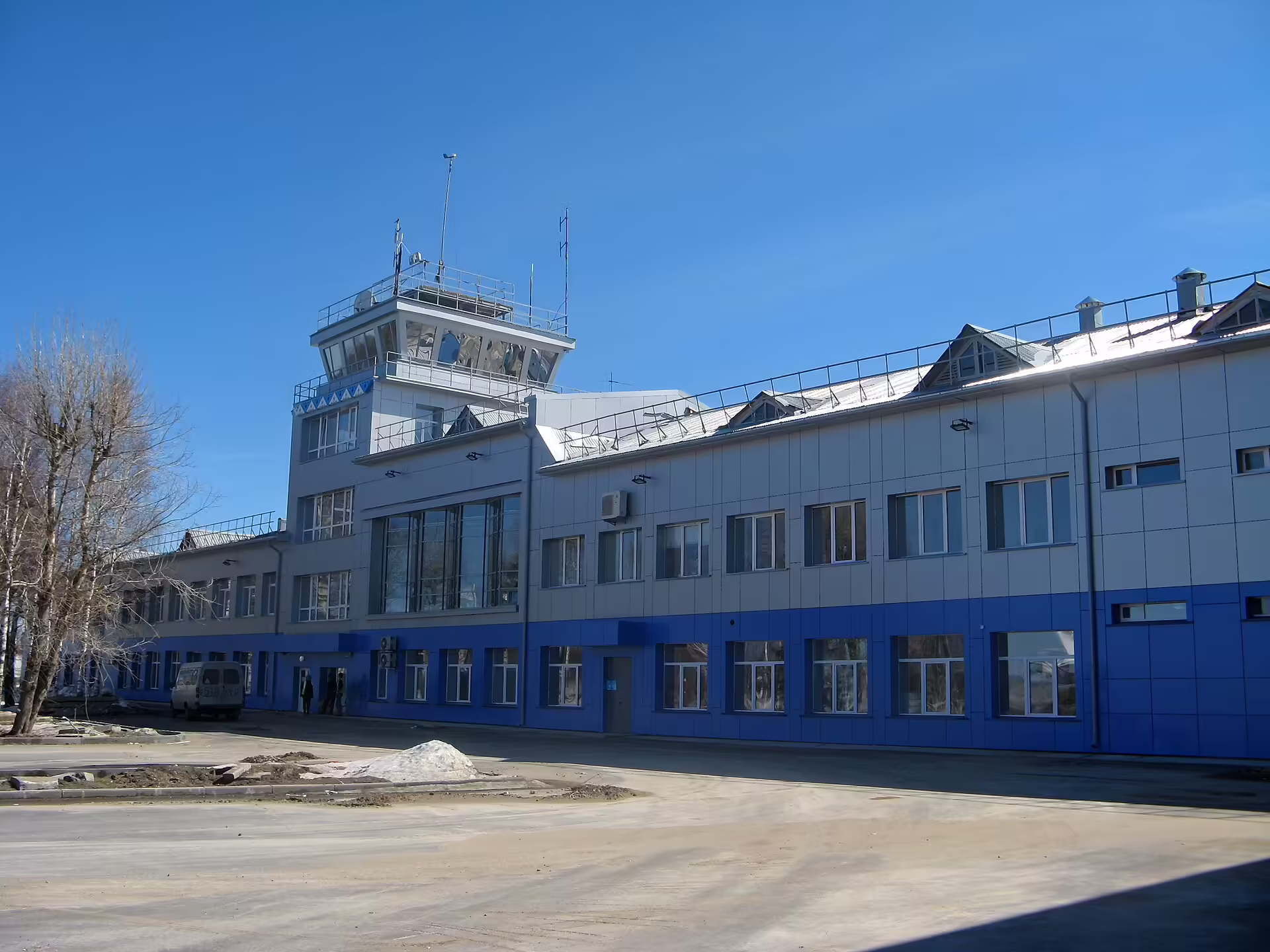 Ukhta Airport (UCT)
