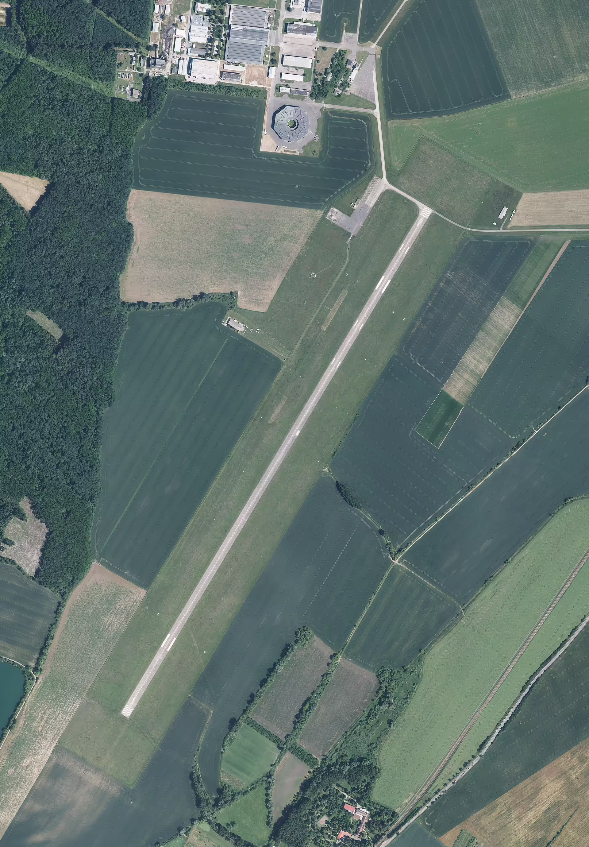 Kunovice Airport (UHE)