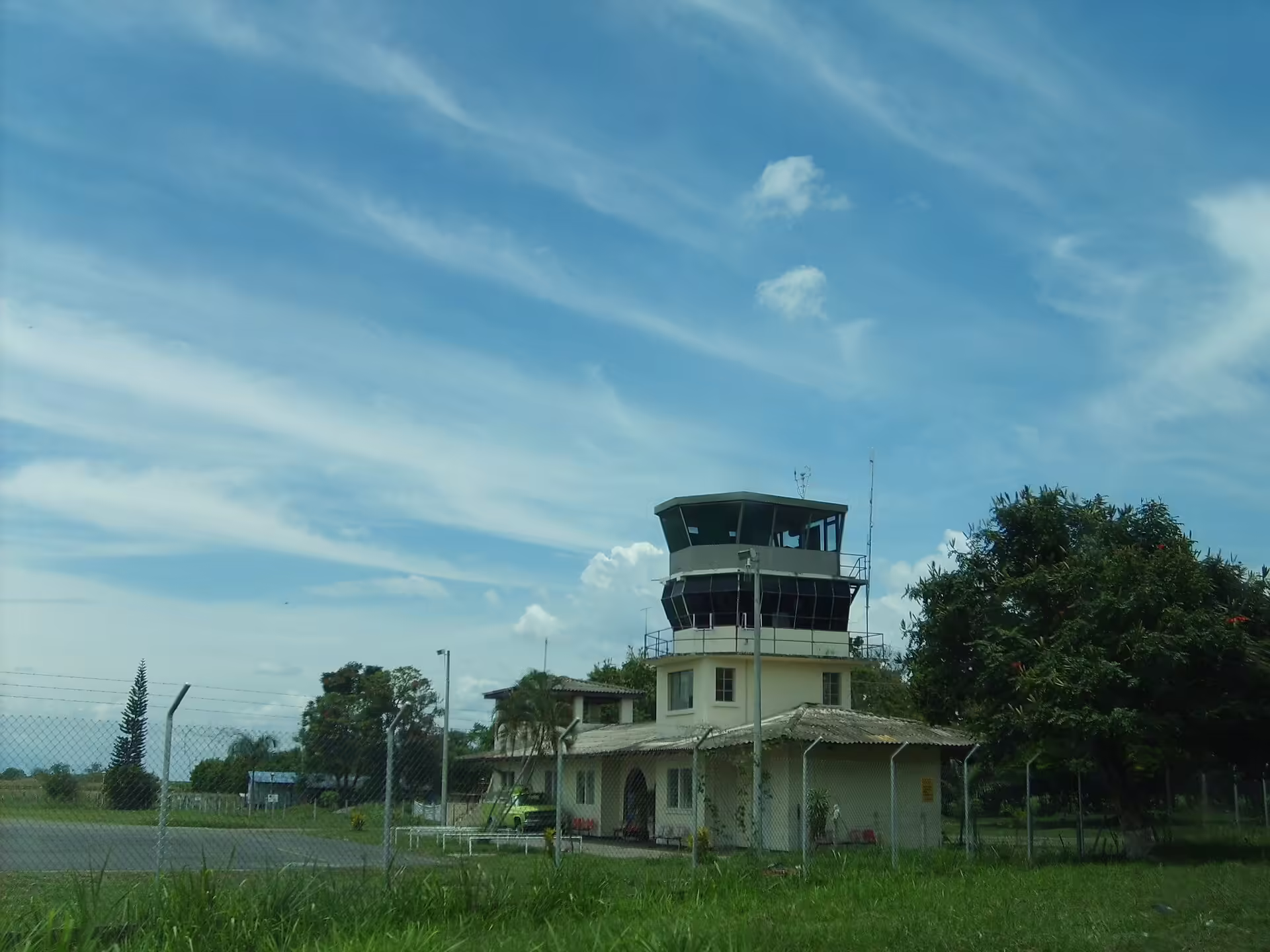 Heriberto Gíl Martínez Airport (ULQ)
