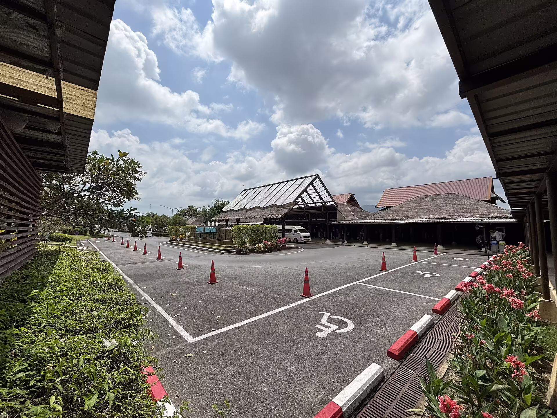 Samui International Airport (USM)