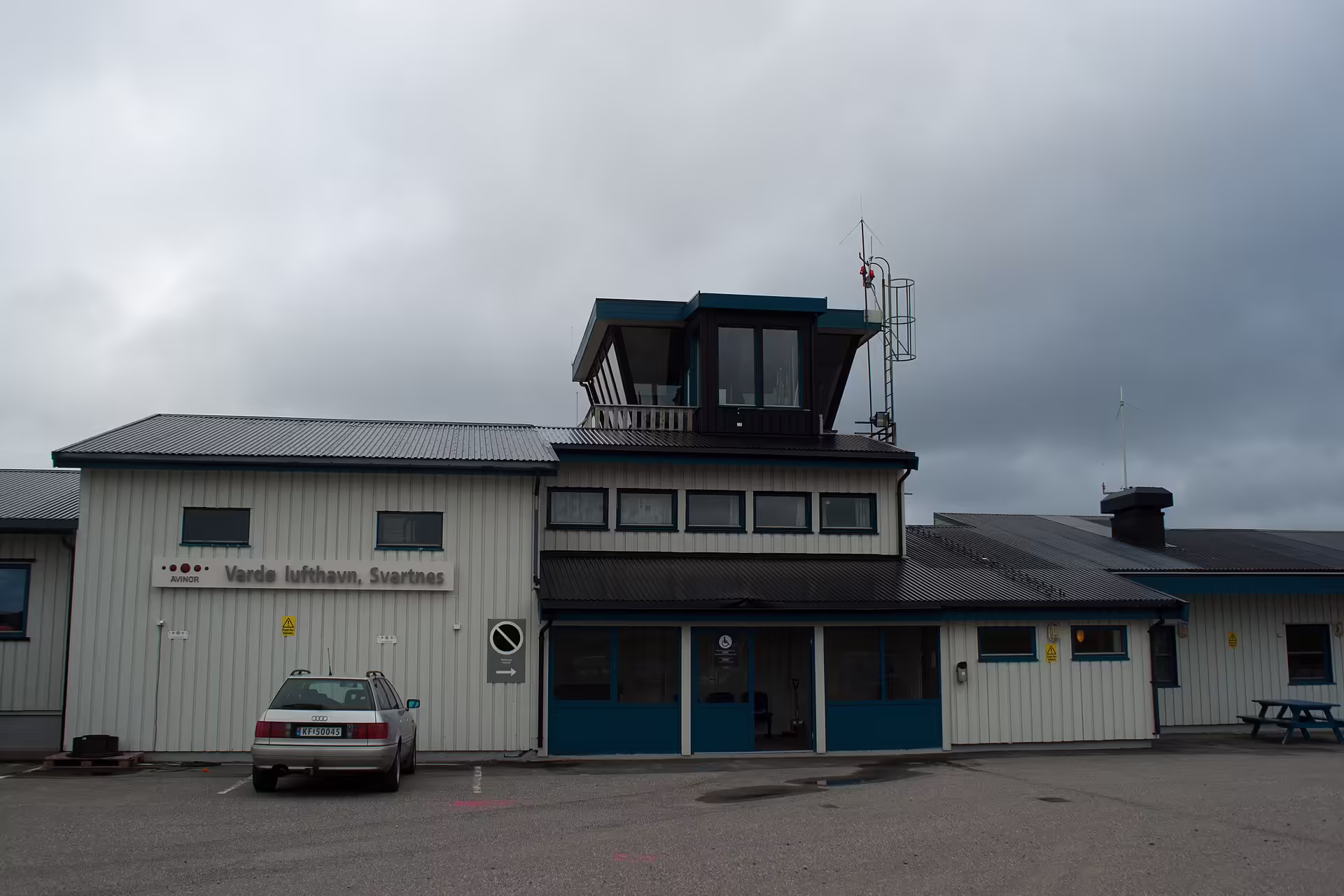 Vardø Airport, Svartnes (VAW)