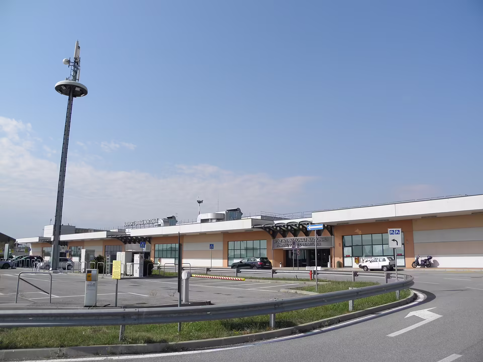 Brescia Gabriele d'Annunzio Airport (VBS)