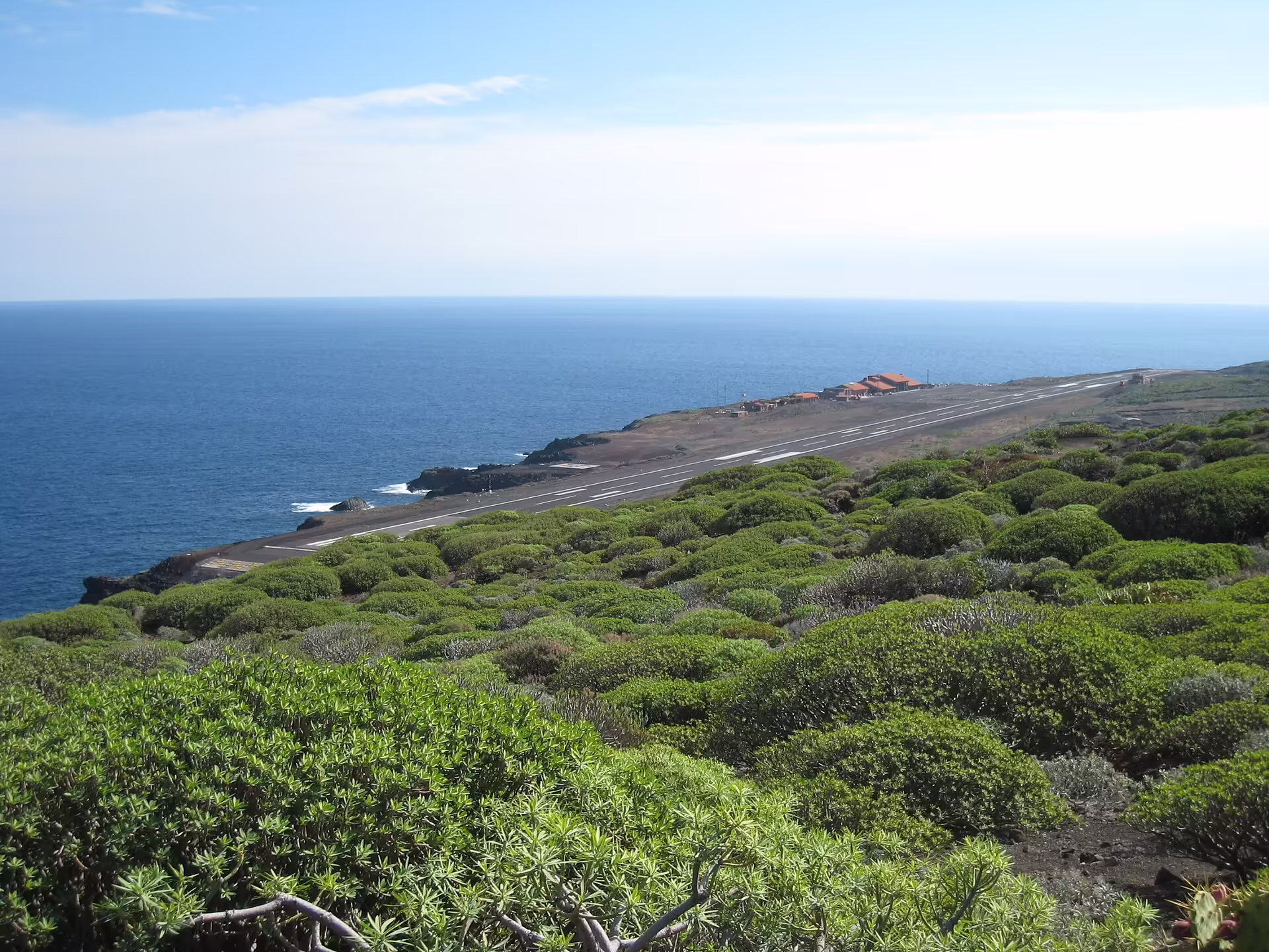 El Hierro Airport (VDE)