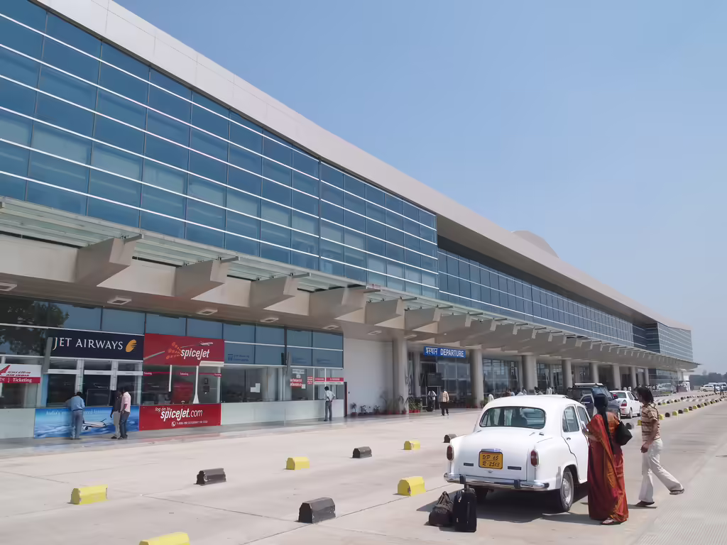 Lal Bahadur Shastri International Airport (VNS)