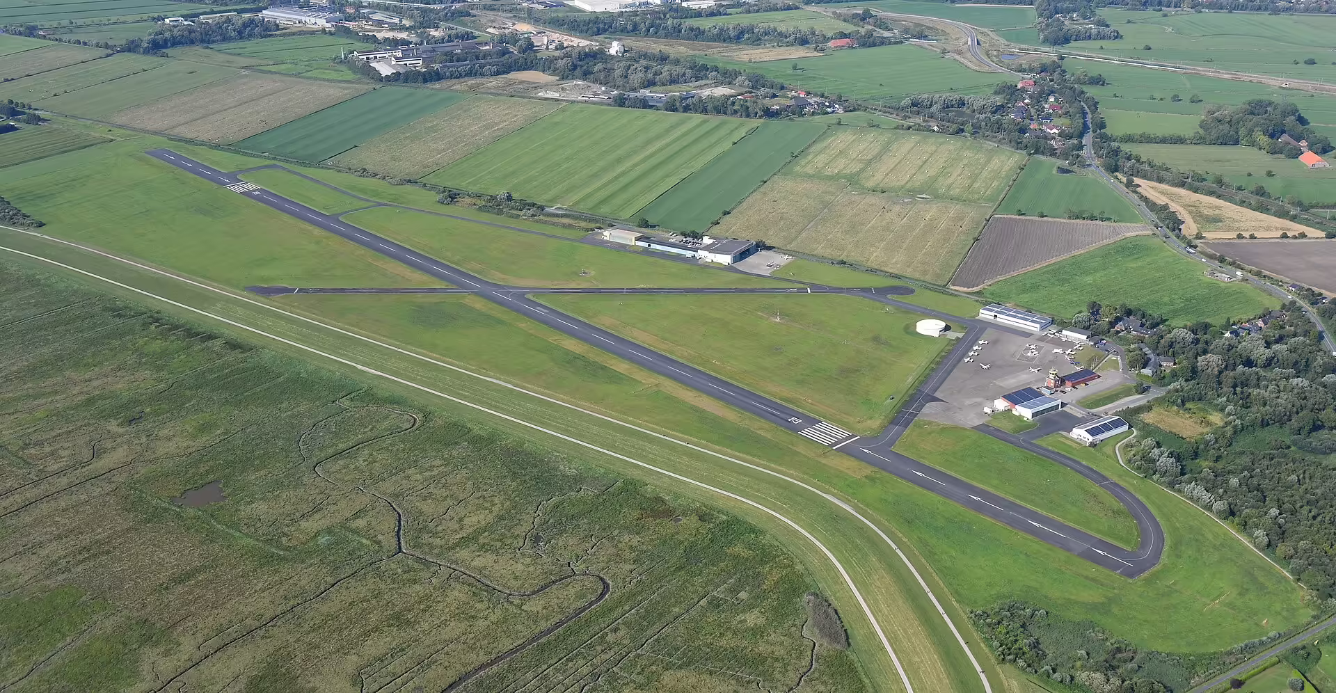 JadeWeser Airport (WVN)