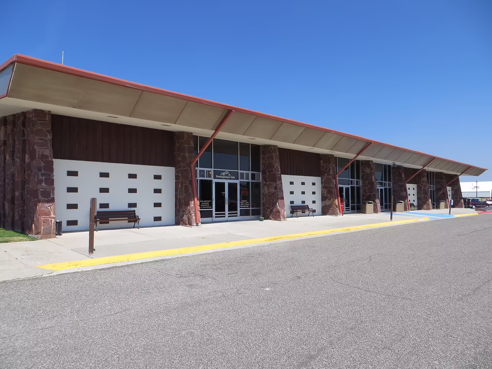 Yellowstone Airport (WYS)