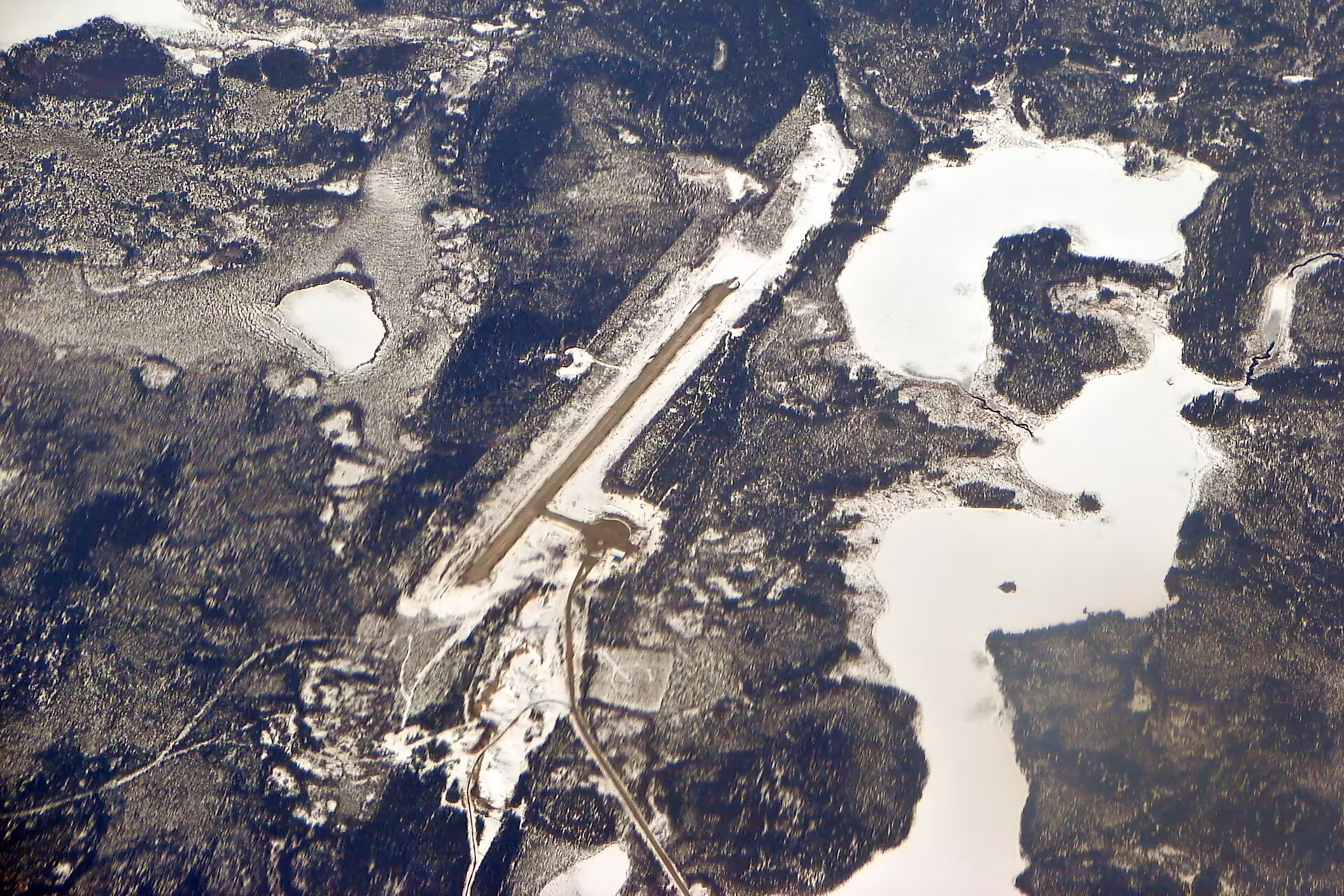 Bearskin Lake Airport (XBE)
