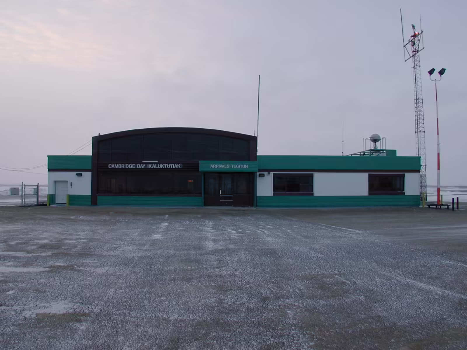 Cambridge Bay Airport (YCB)