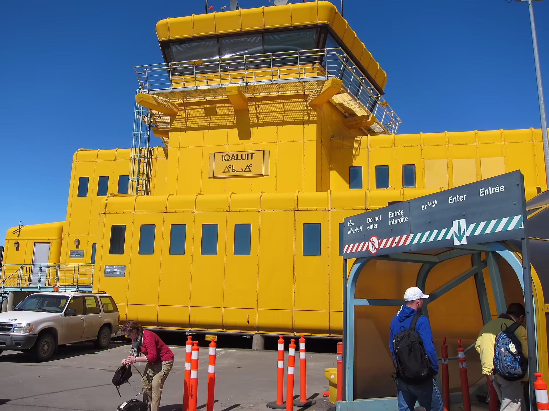 Iqaluit Airport (YFB)