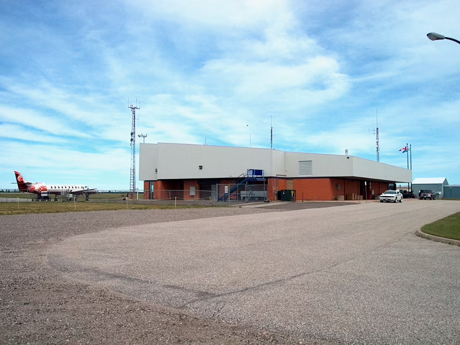 Dryden Regional Airport (YHD)