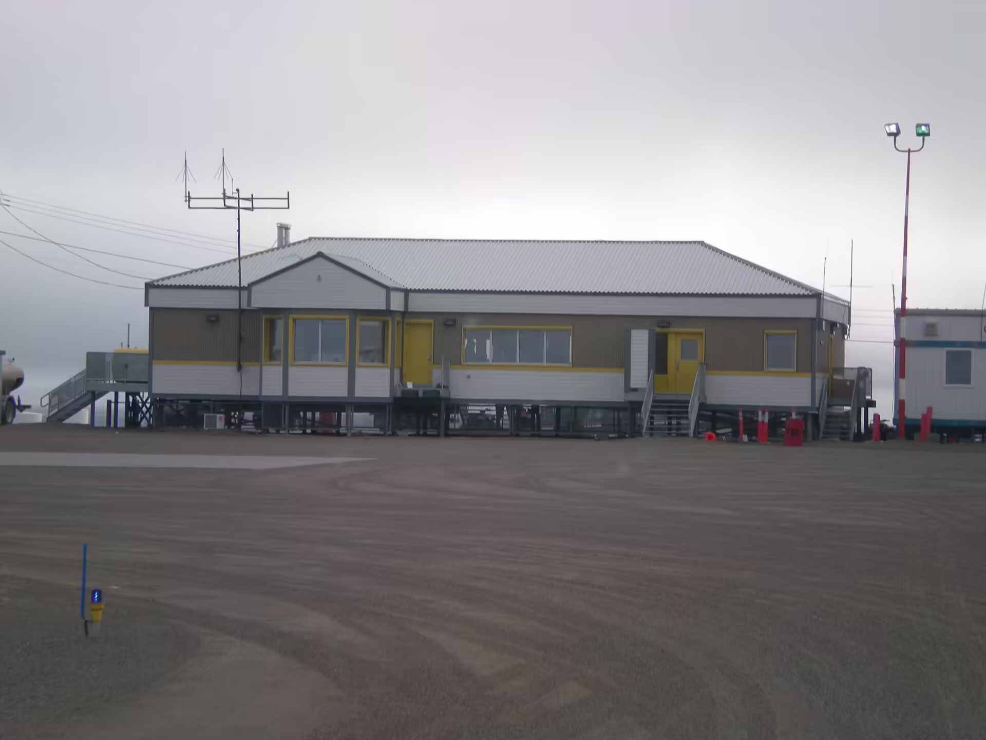 Gjoa Haven Airport (YHK)