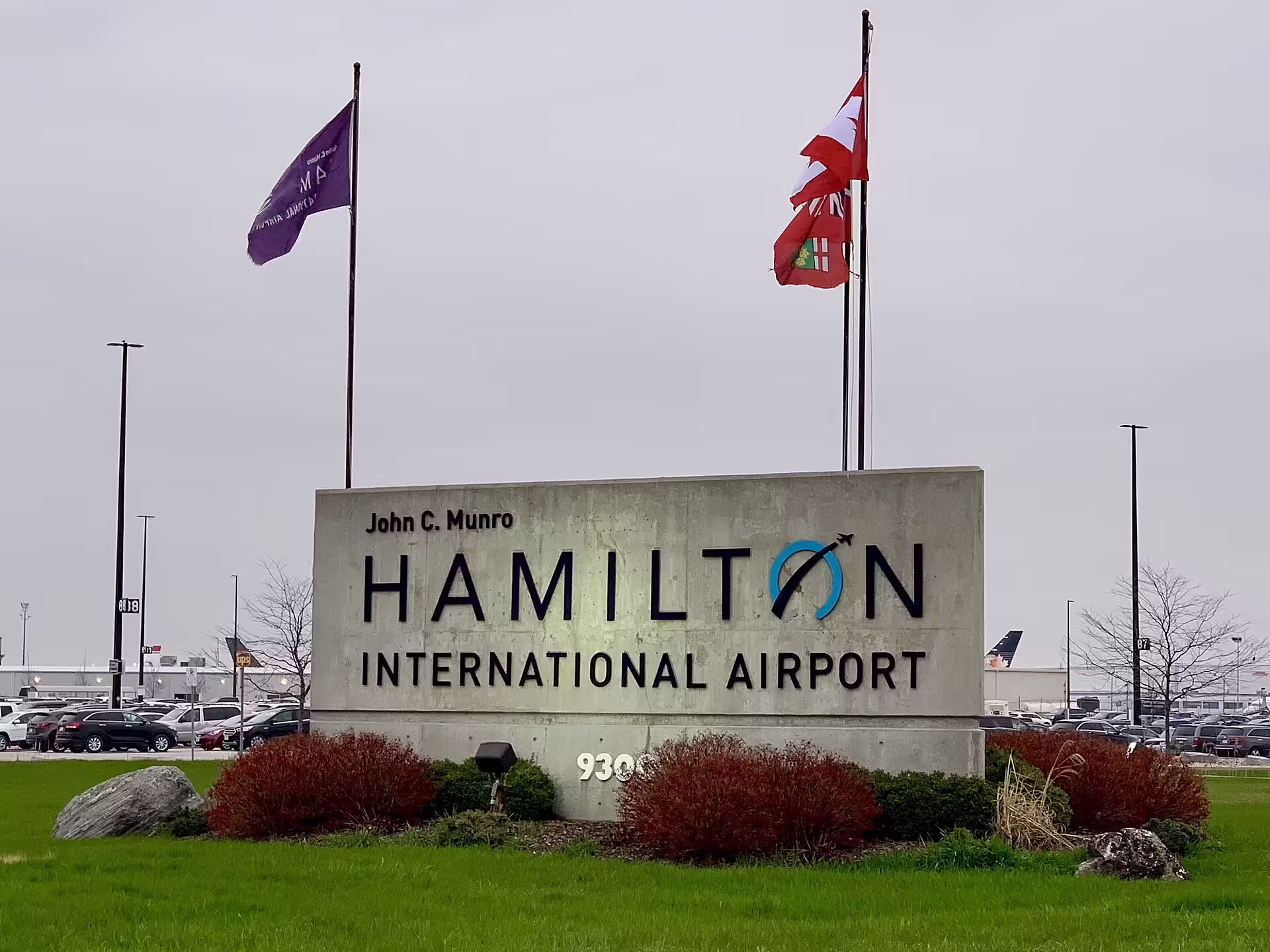 John C. Munro Hamilton International Airport (YHM)
