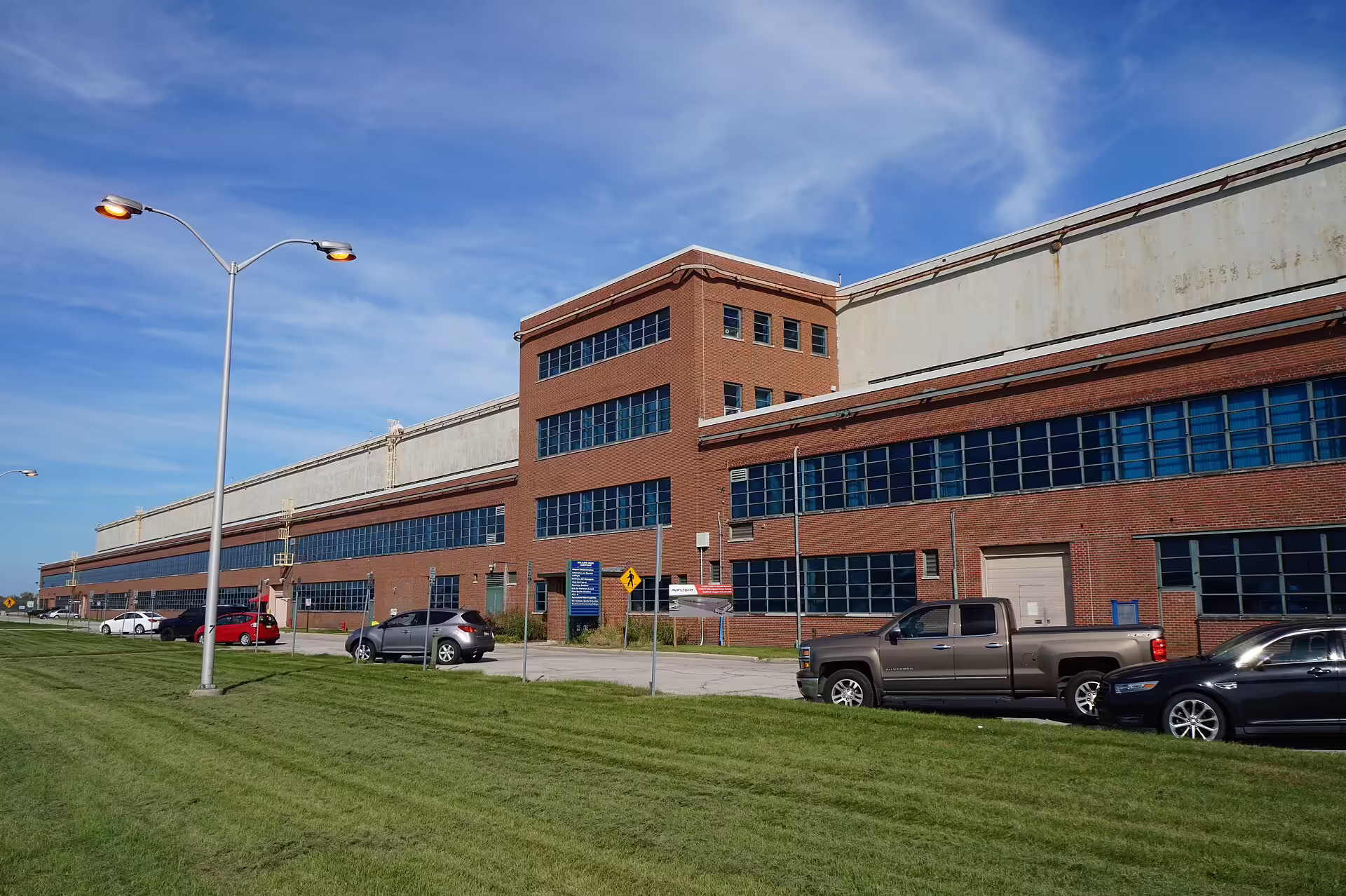 Willow Run Airport (YIP)
