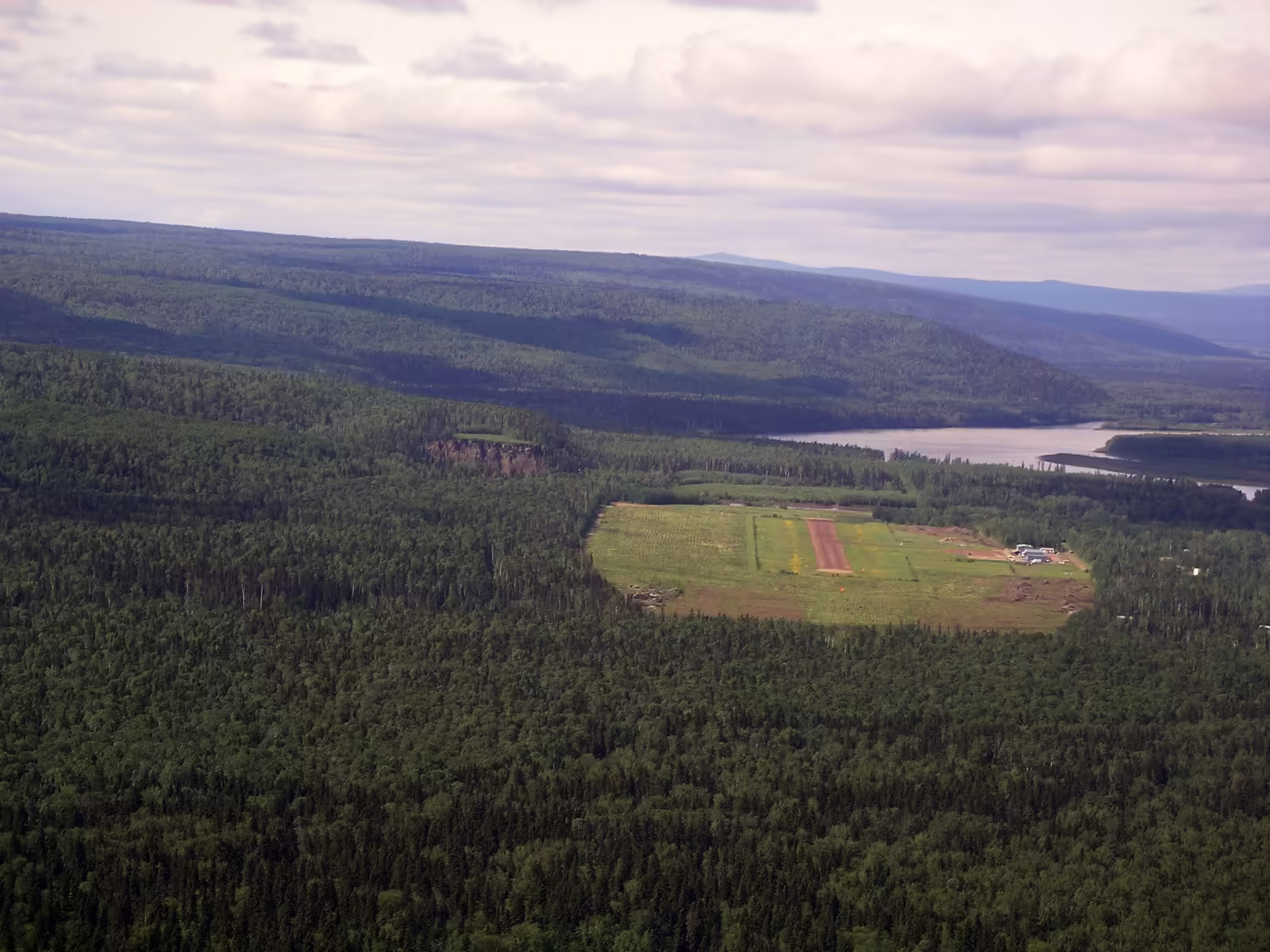 Fort Liard Airport (YJF)