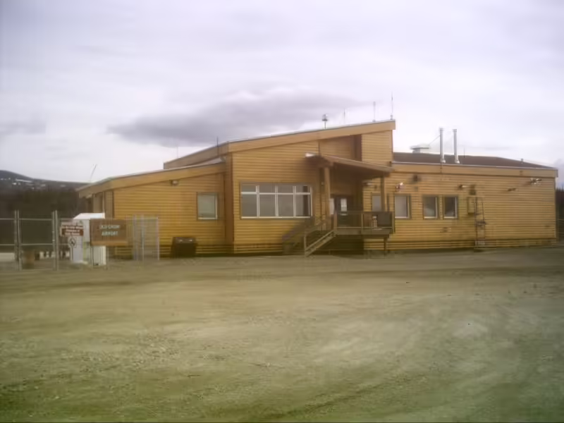 Old Crow Airport (YOC)
