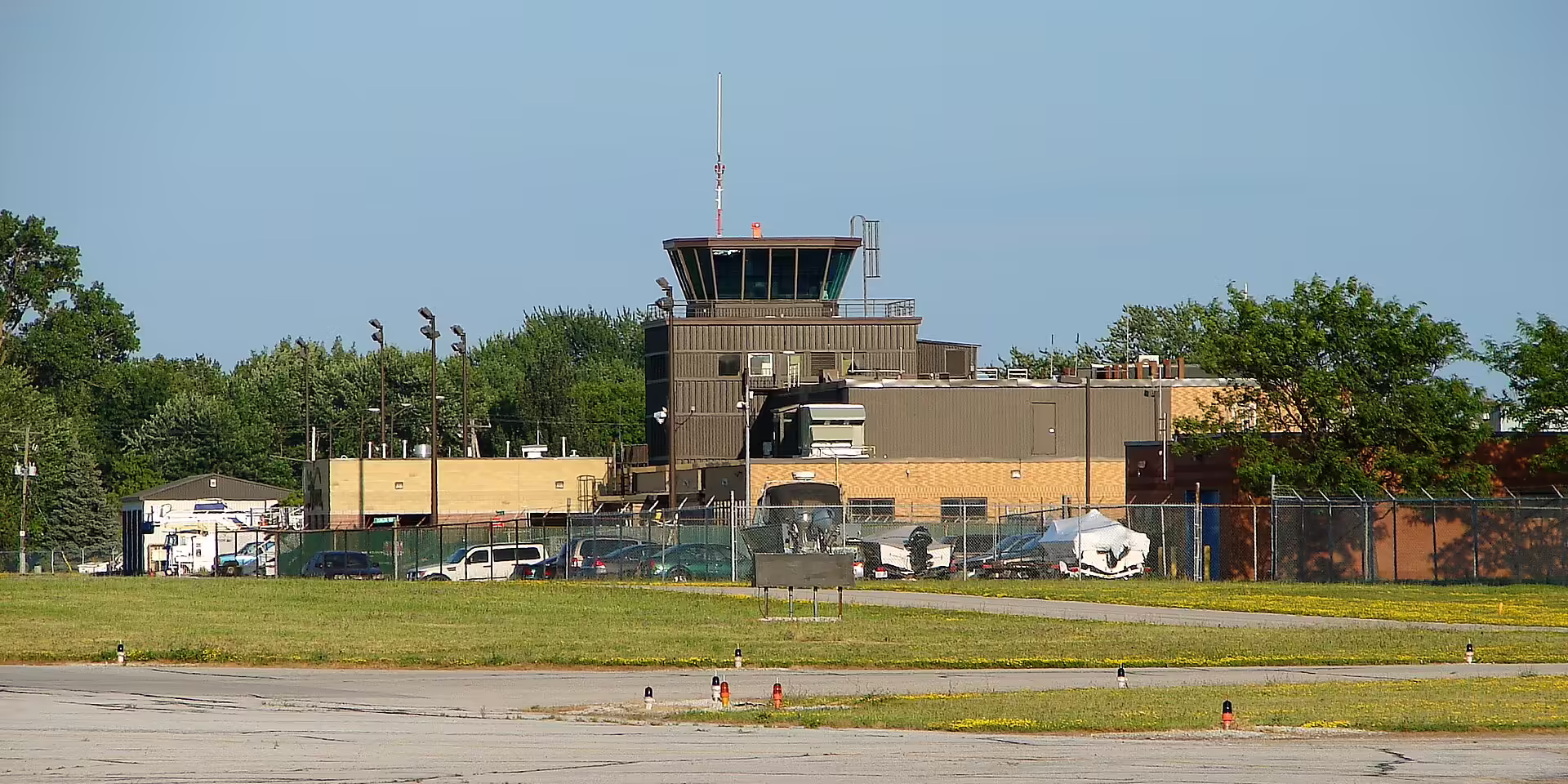 Windsor International Airport (YQG)