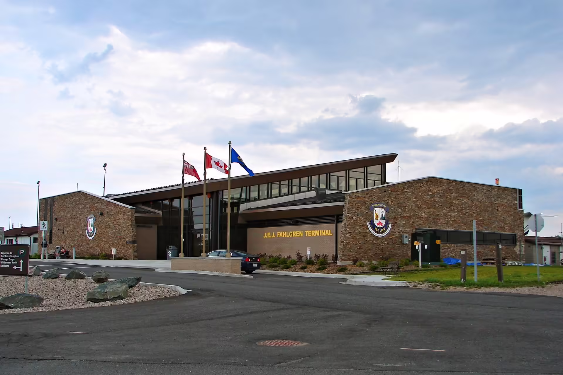 Red Lake Airport (YRL)