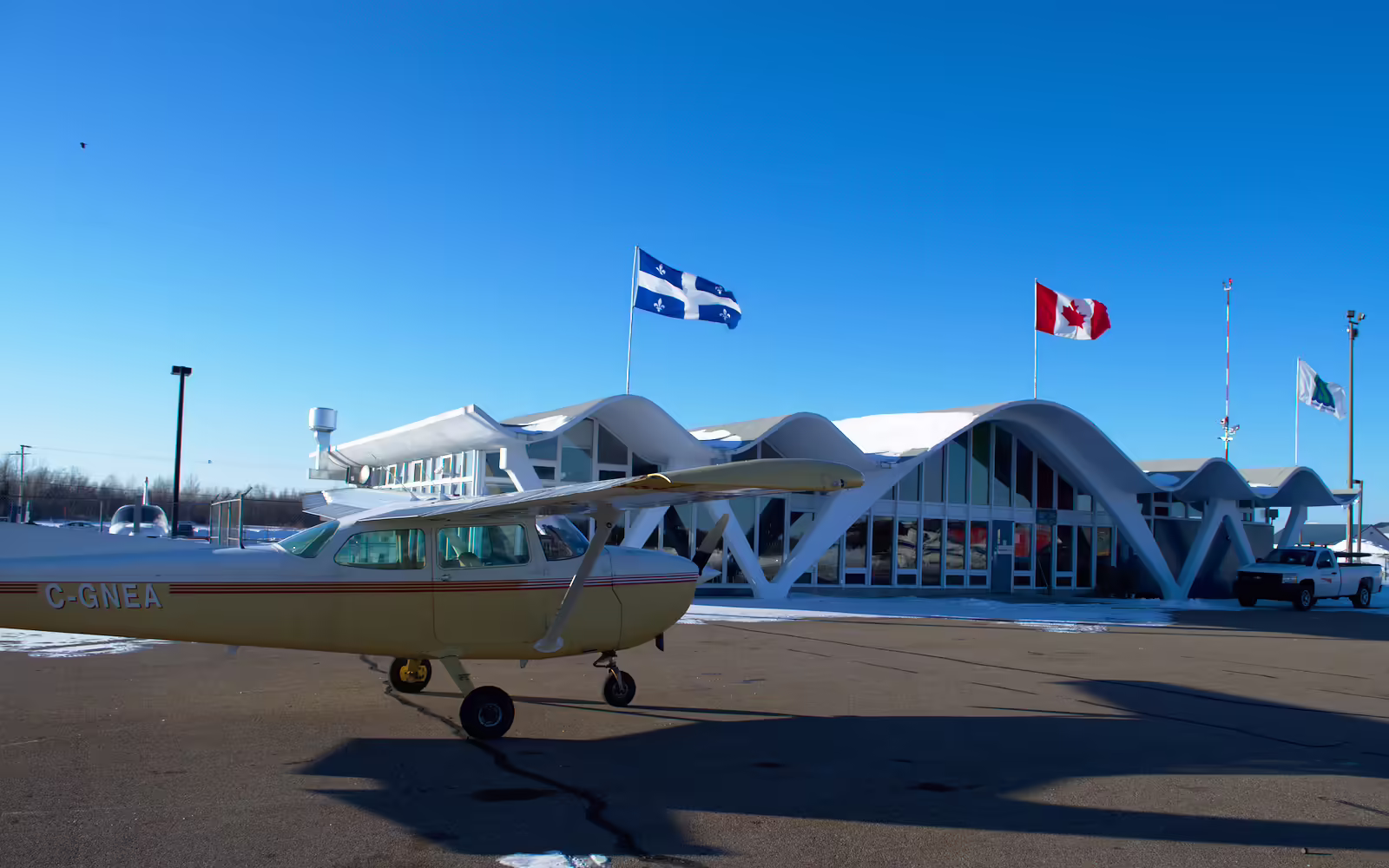 Aéroport de Trois-Rivières (YRQ)
