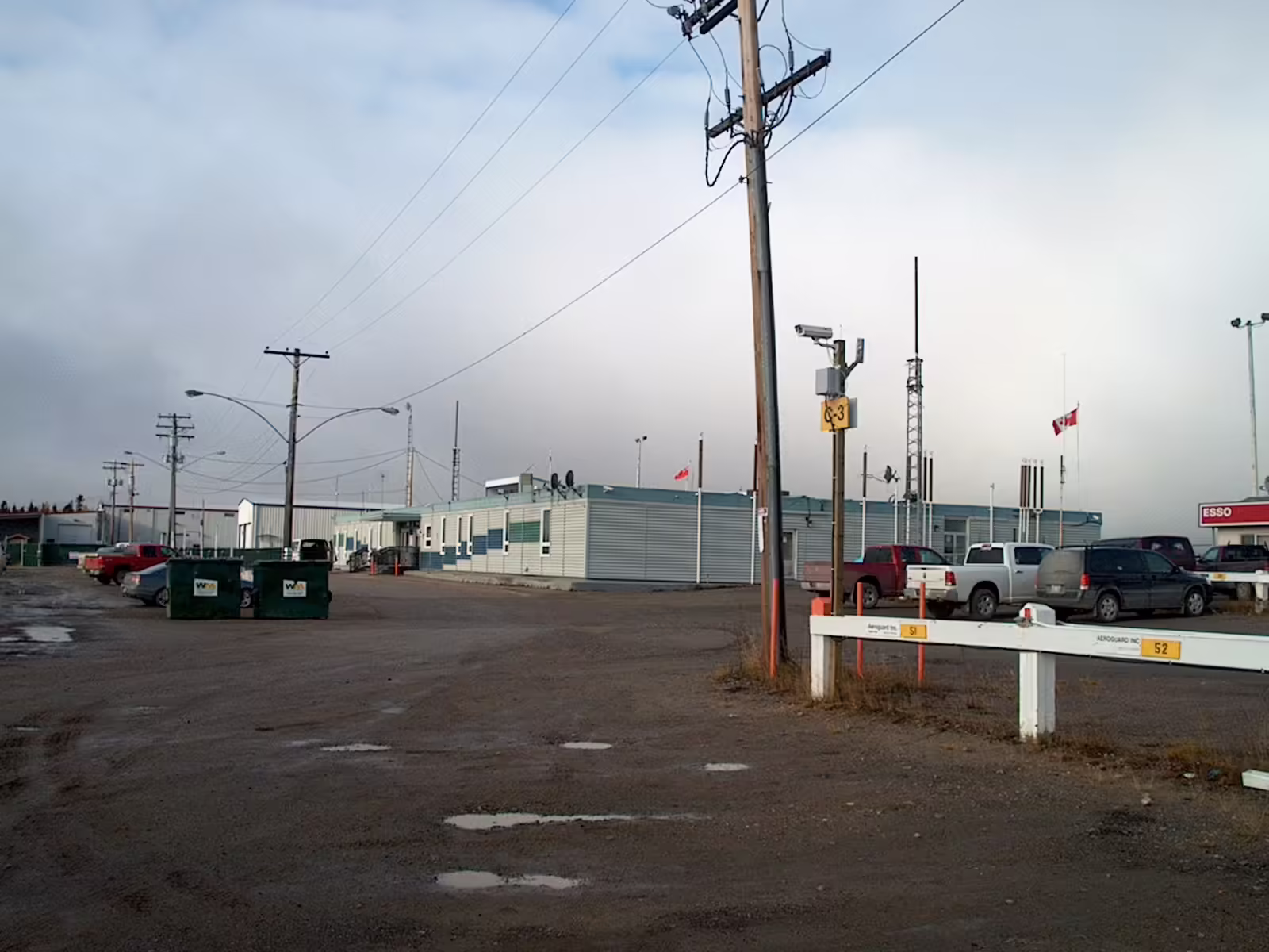 Thompson Airport (YTH)