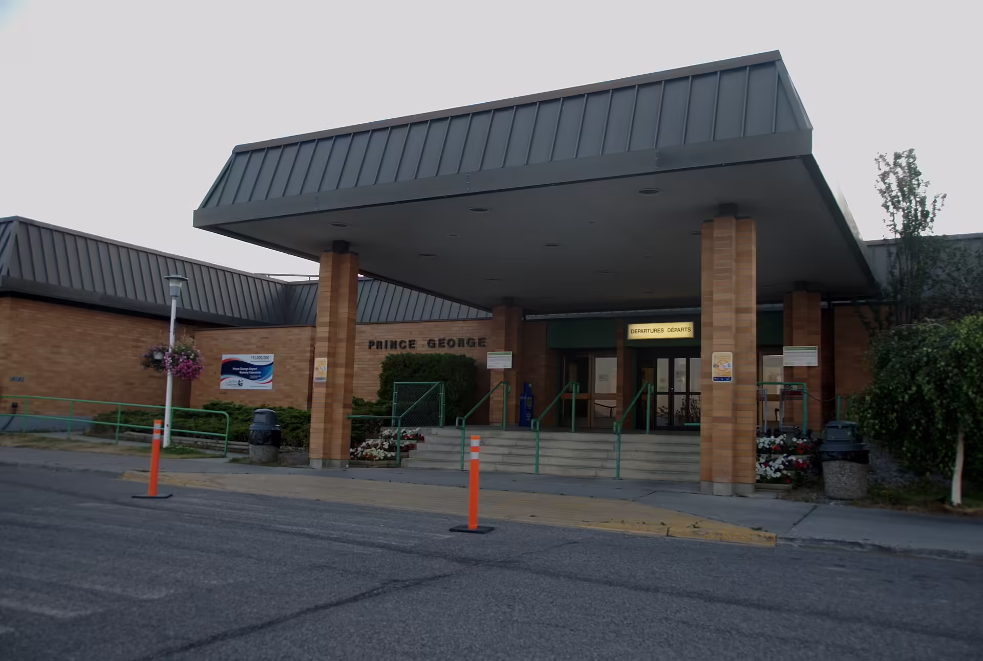 Prince George (International) Airport (YXS)