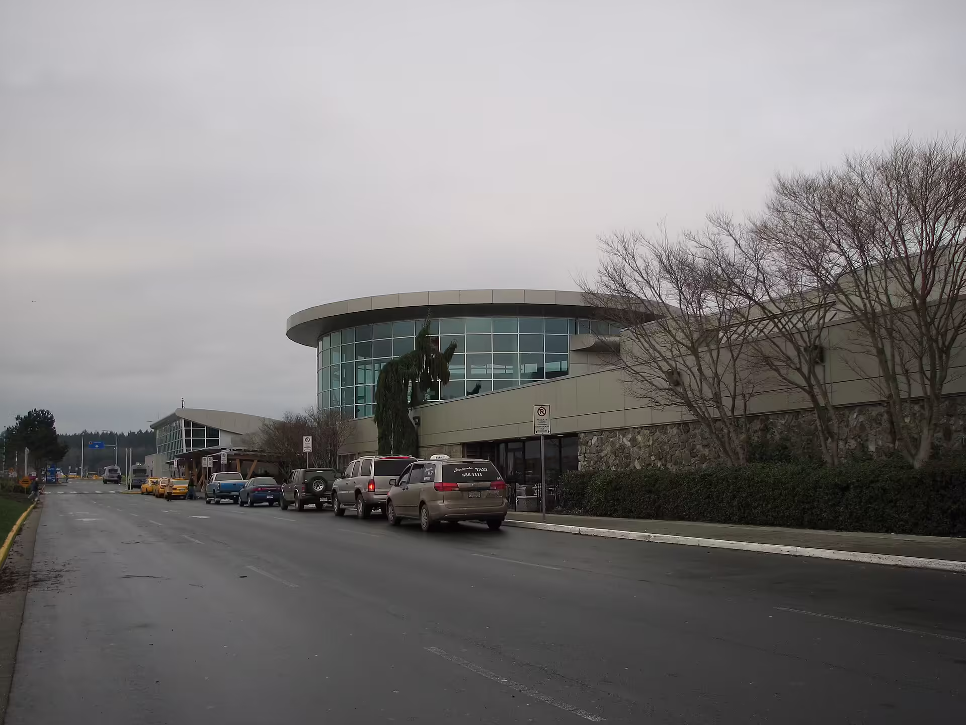 Victoria International Airport (YYJ)