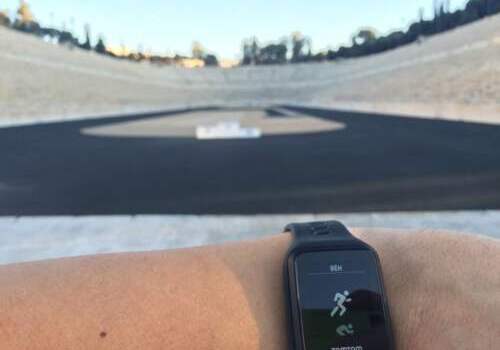 Športové hodinky TomTom sme zobrali do Atén na štadión, kde začali moderné olympijské hry.